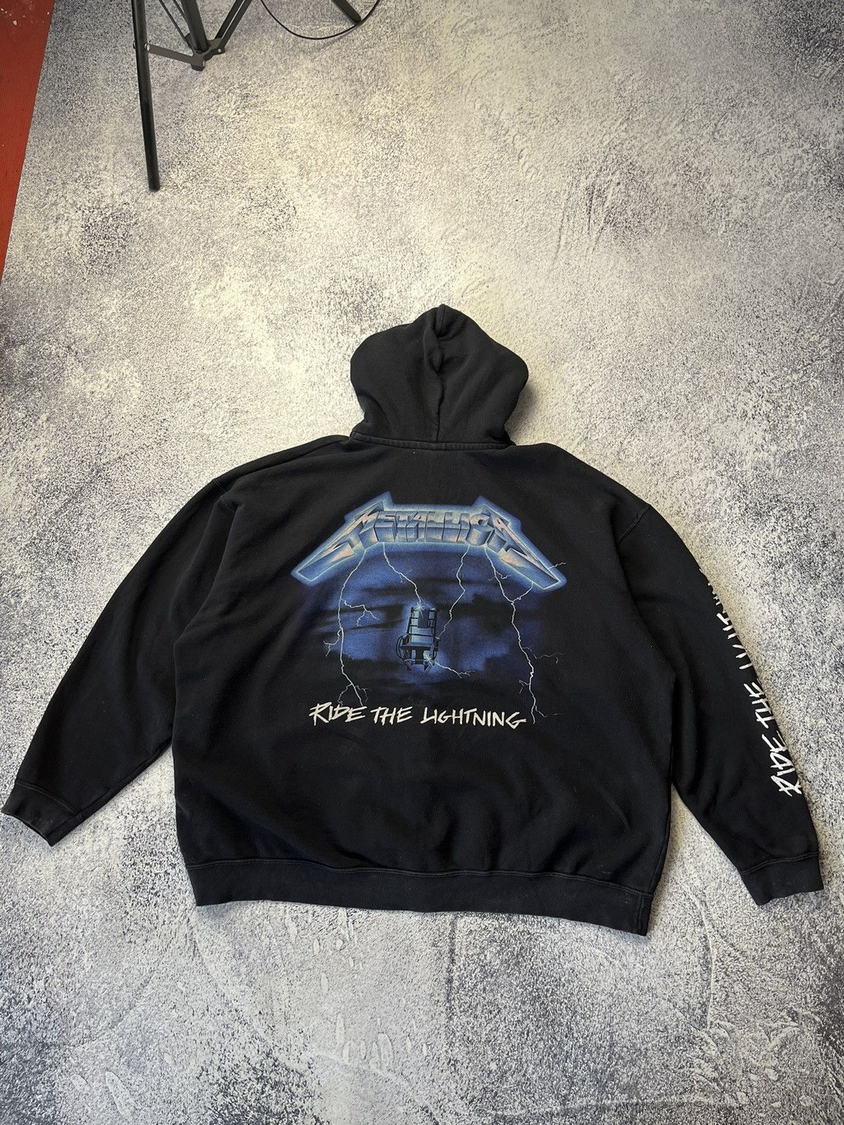 Metallica 2017 Hoodie Ride The Lightning Hooded Sweatshirt T-Shirts | PodTeesHub.com