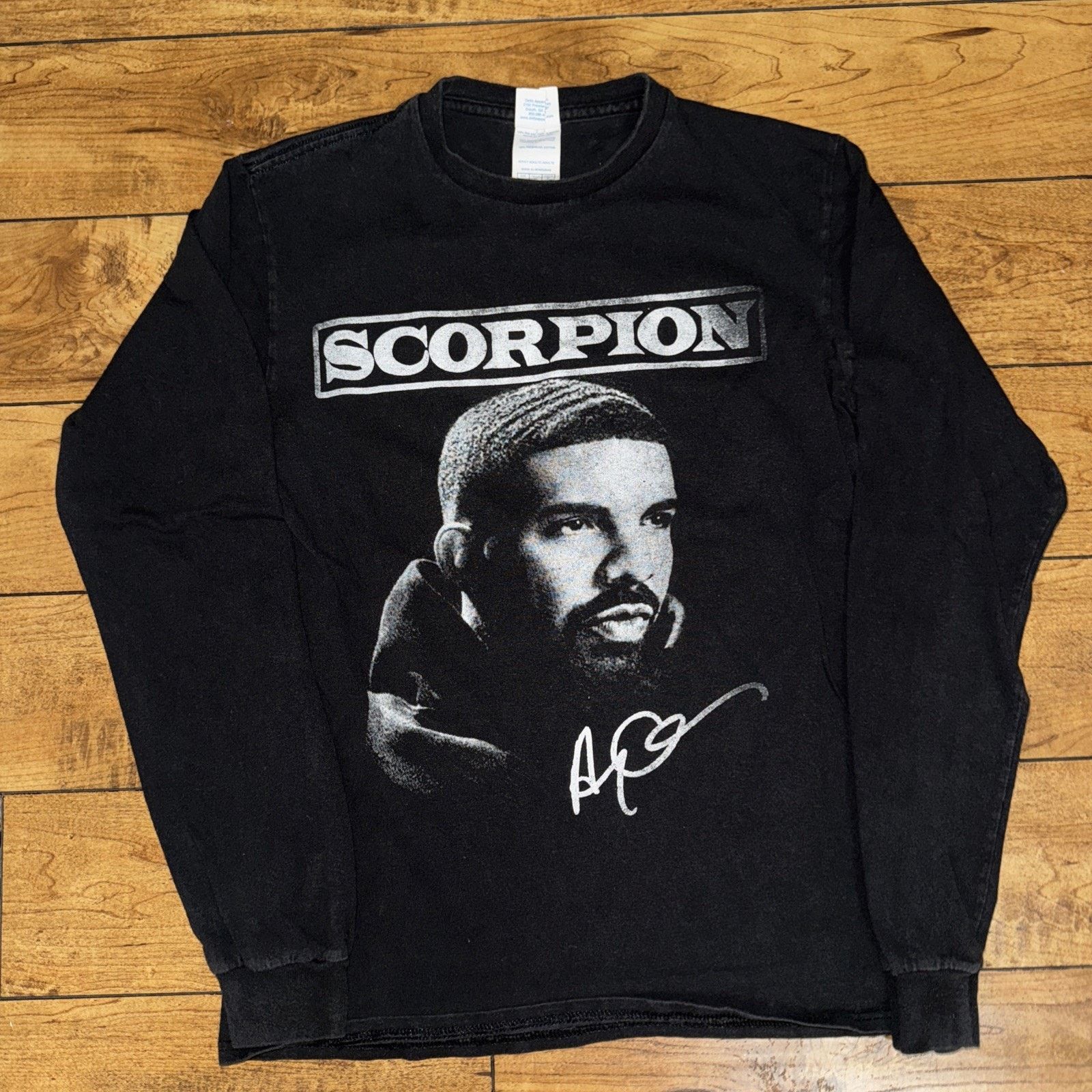 Rap Tees Drake Scorpion Tour Long Sleeve Shirt Black Small 17x24 Hoodie, Sweatshirt | PodTeesHub.com
