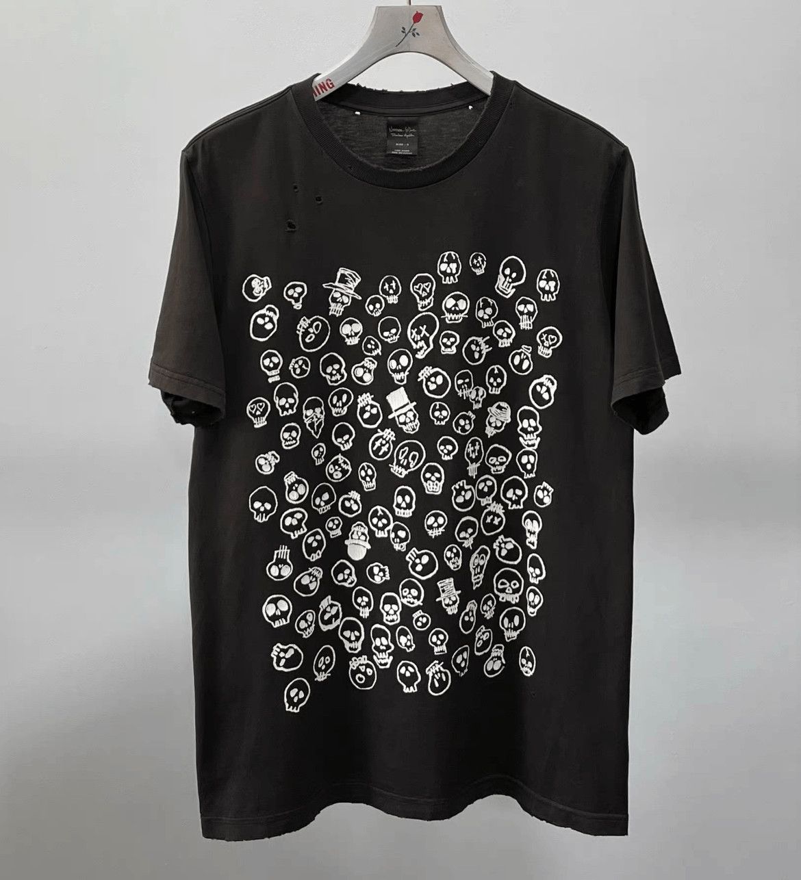 Number N Ine Sz 2 Number Nine 05ss Full Skull Print Distressed Tee Hoodie, Sweatshirt | PodTeesHub.com