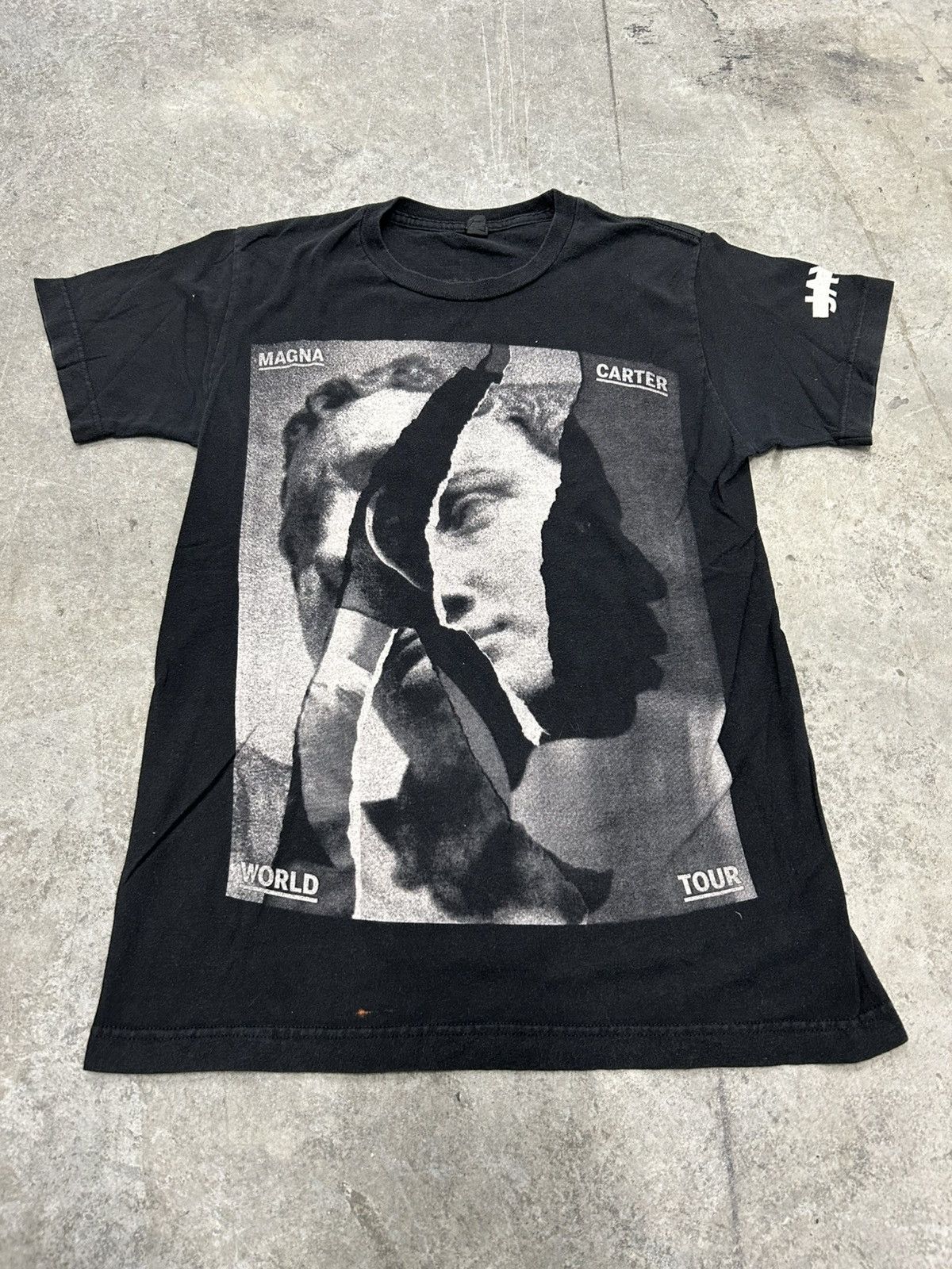 Rap Tees Jay Z Magna Carter Tour T Shirt Hoodie, Sweatshirt | PodTeesHub.com