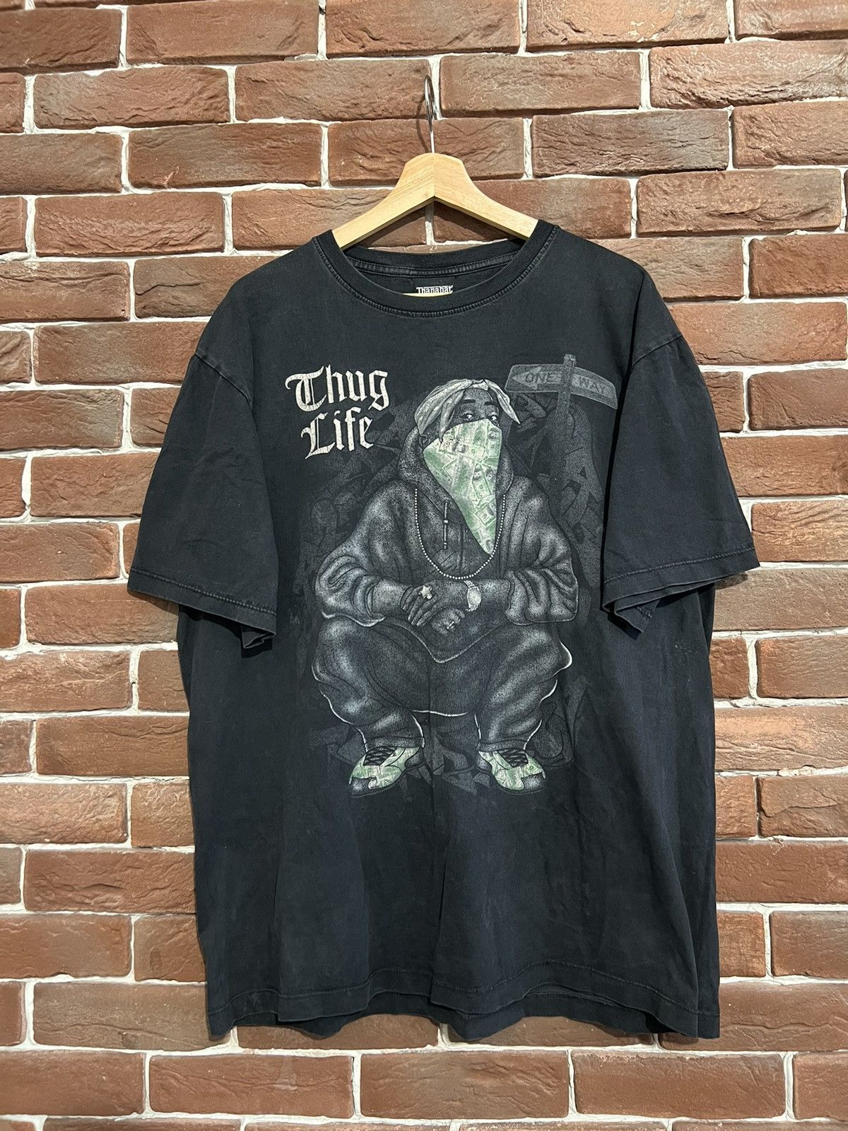 Rap Tees X Vintage Rare 2pac Thug Life Legend Vintage Rap Band Tee Tupac 00 Hoodie, Sweatshirt | PodTeesHub.com
