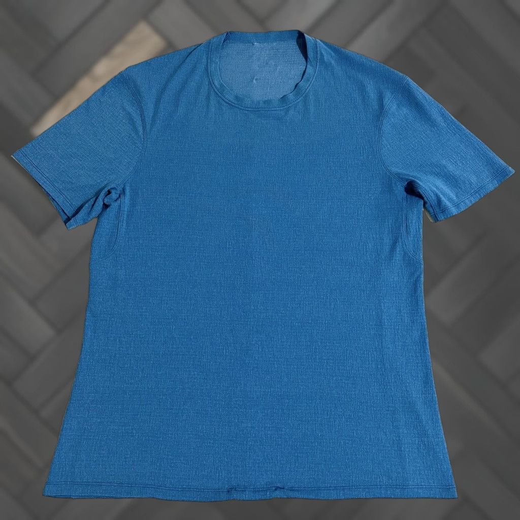 Lululemon In Mind Short Sleeve Men Tee Size S Blue T Shirt Activewear Short Sleeve Men Hoodie, Sweatshirt | PodTeesHub.com
