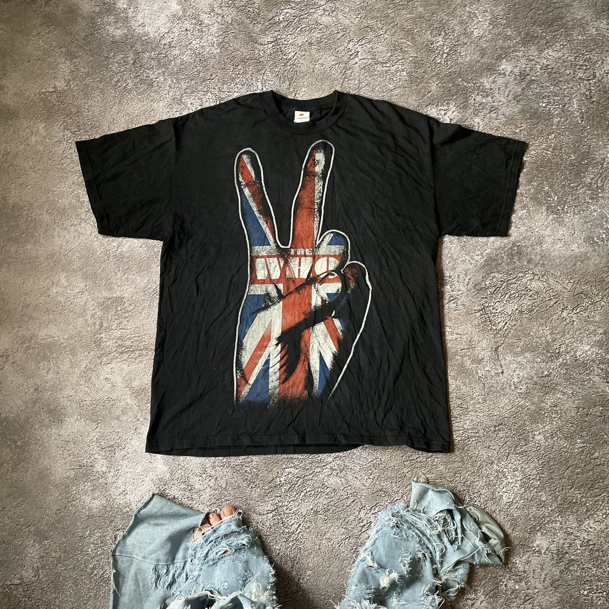Vintage Y2k The Who Hand Promo Blood Dead Creepy Horror Tee Hoodie, Sweatshirt | PodTeesHub.com