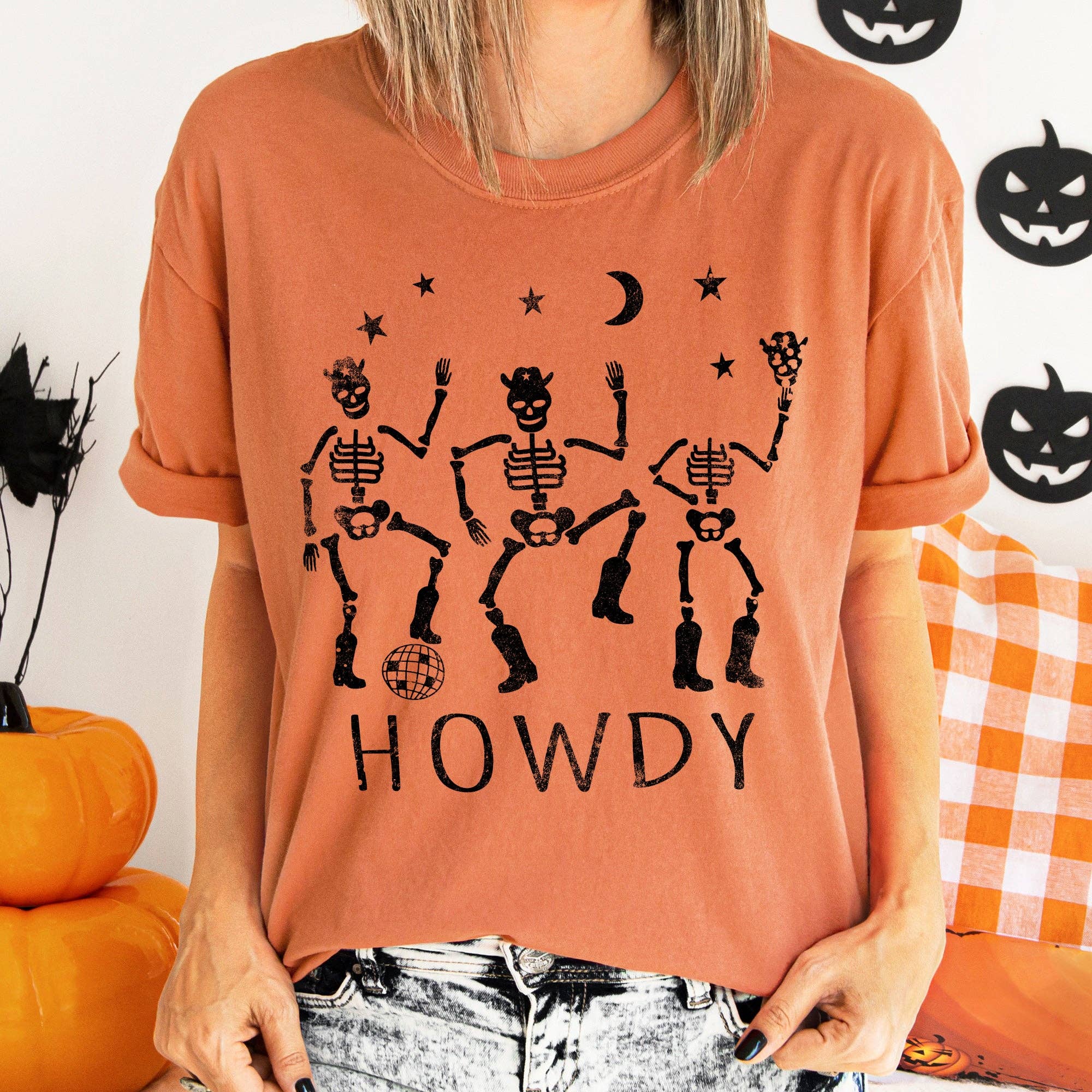 Howdy Skeletons Retro Halloween T-Shirt Hoodie, Sweatshirt | PodTeesHub.com