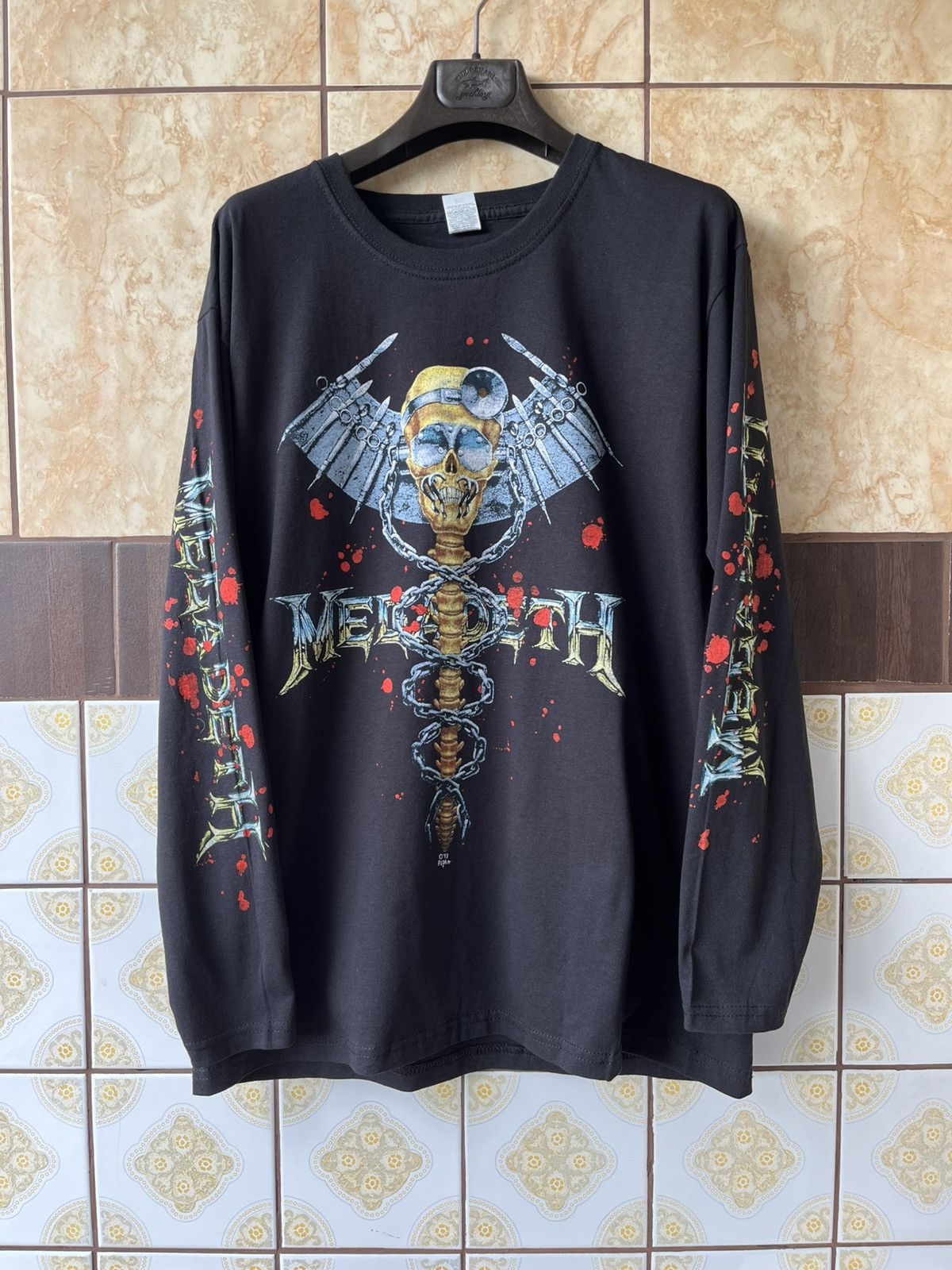 Megadeth Vintage Fruit Of The Loom Megadeth Long Sleeve T-Shirts, Hoodie, Sweatshirt | PodTeesHub.com