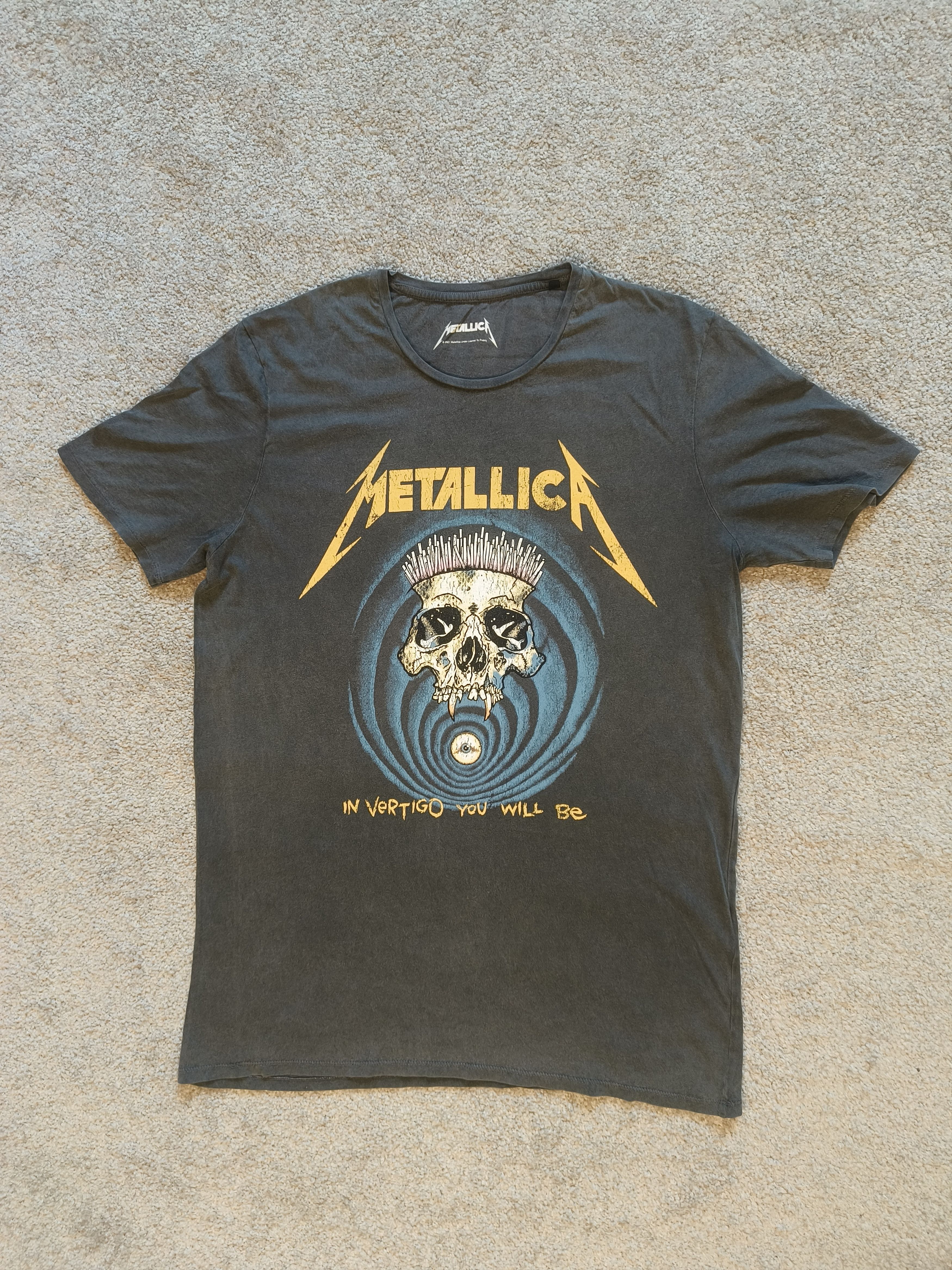 Metallica In Vertigo You Will Be 2021 Band Tee Charcoal Gray Hoodie, Sweatshirt | PodTeesHub.com