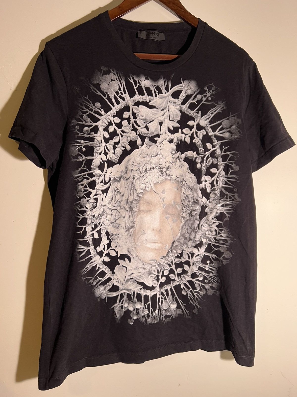 Vintage Rh45 London Freya Uk Streetwear Designer Goth Retro T Shirt Hoodie, Sweatshirt | PodTeesHub.com