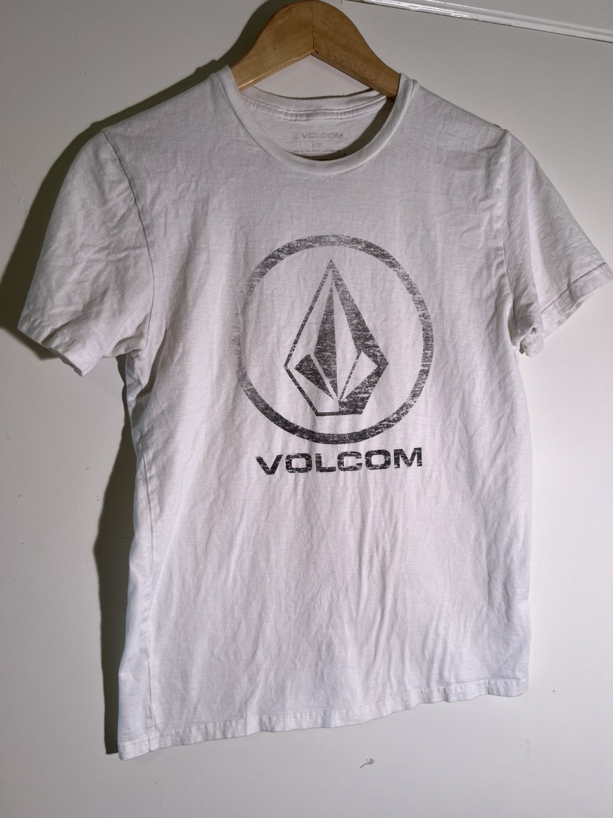 Vintage Y2k 2000 S Vtg Vintage Volcom Goth Streetwear Retro T Shirt Hoodie, Sweatshirt | PodTeesHub.com