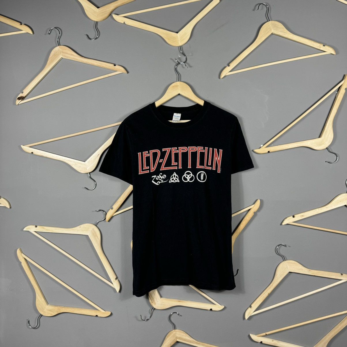 Zeppelin Led Zeppelin Rare 2011 Band T Shirt Hoodie, Sweatshirt | PodTeesHub.com