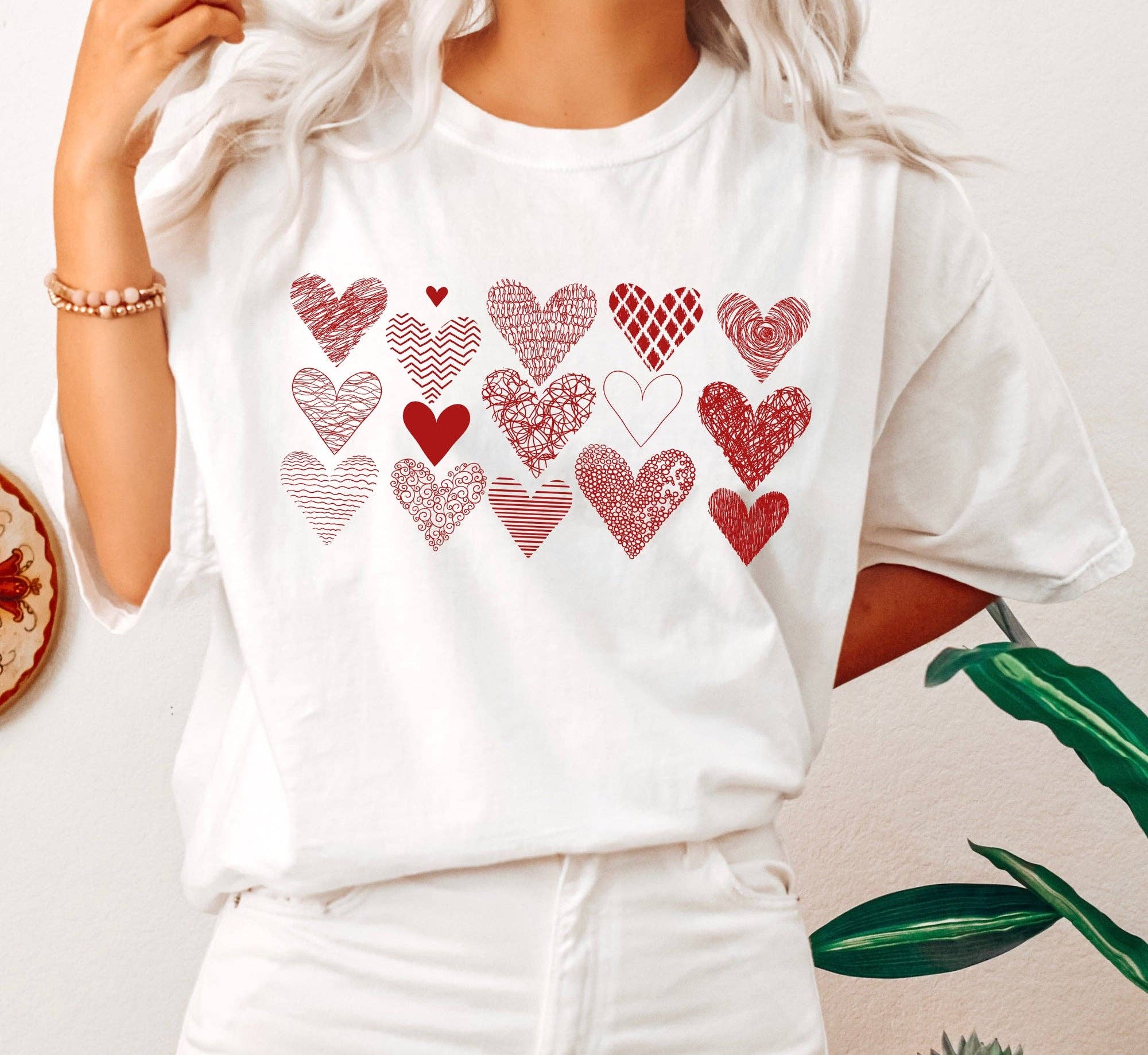 Red Heart Doodles Valentine's Day T-Shirt Hoodie, Sweatshirt | PodTeesHub.com