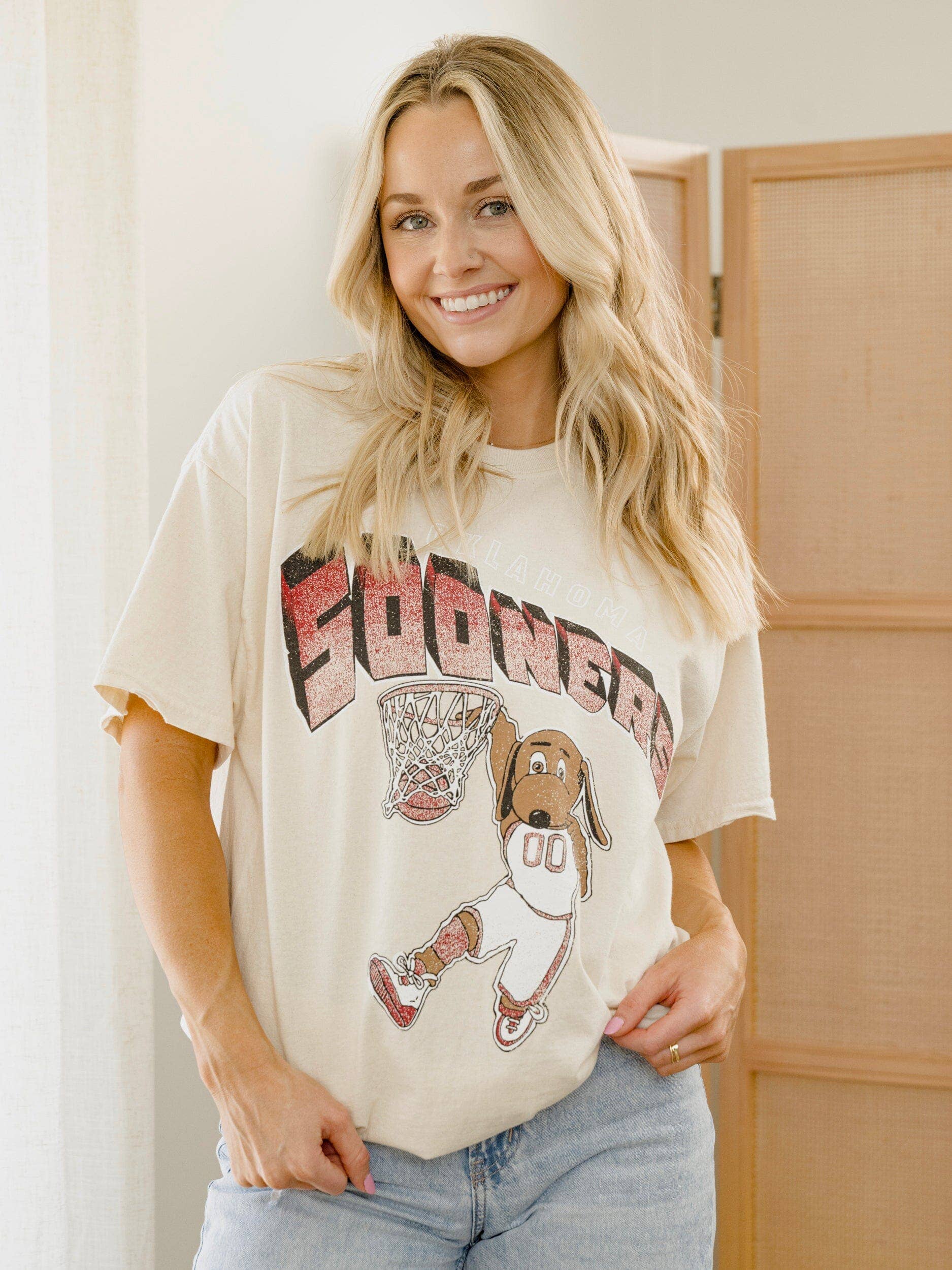 Ou Sooners Basketball Mascot Dunk Off White Thrifted Tee Hoodie, Sweatshirt | PodTeesHub.com