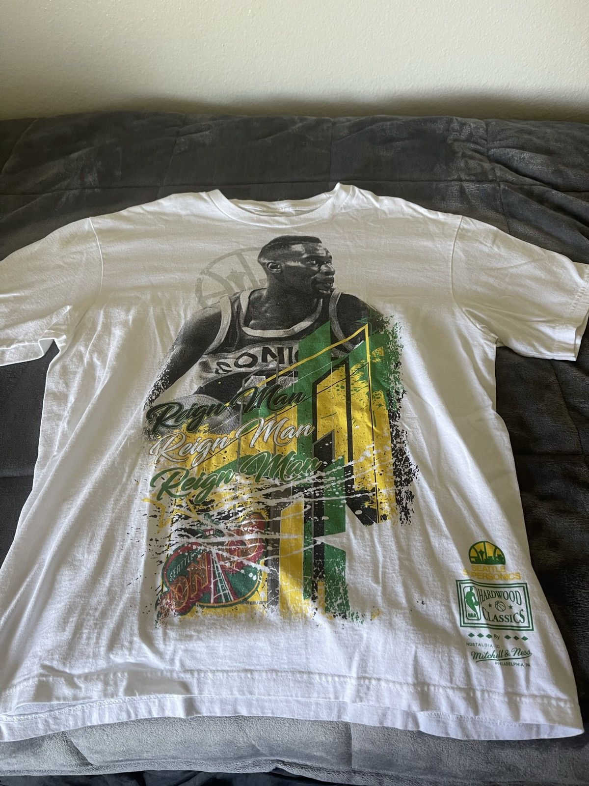 Nba Mitchell Ness Shawn Kemp Sonics Shirt Hoodie, Sweatshirt | PodTeesHub.com