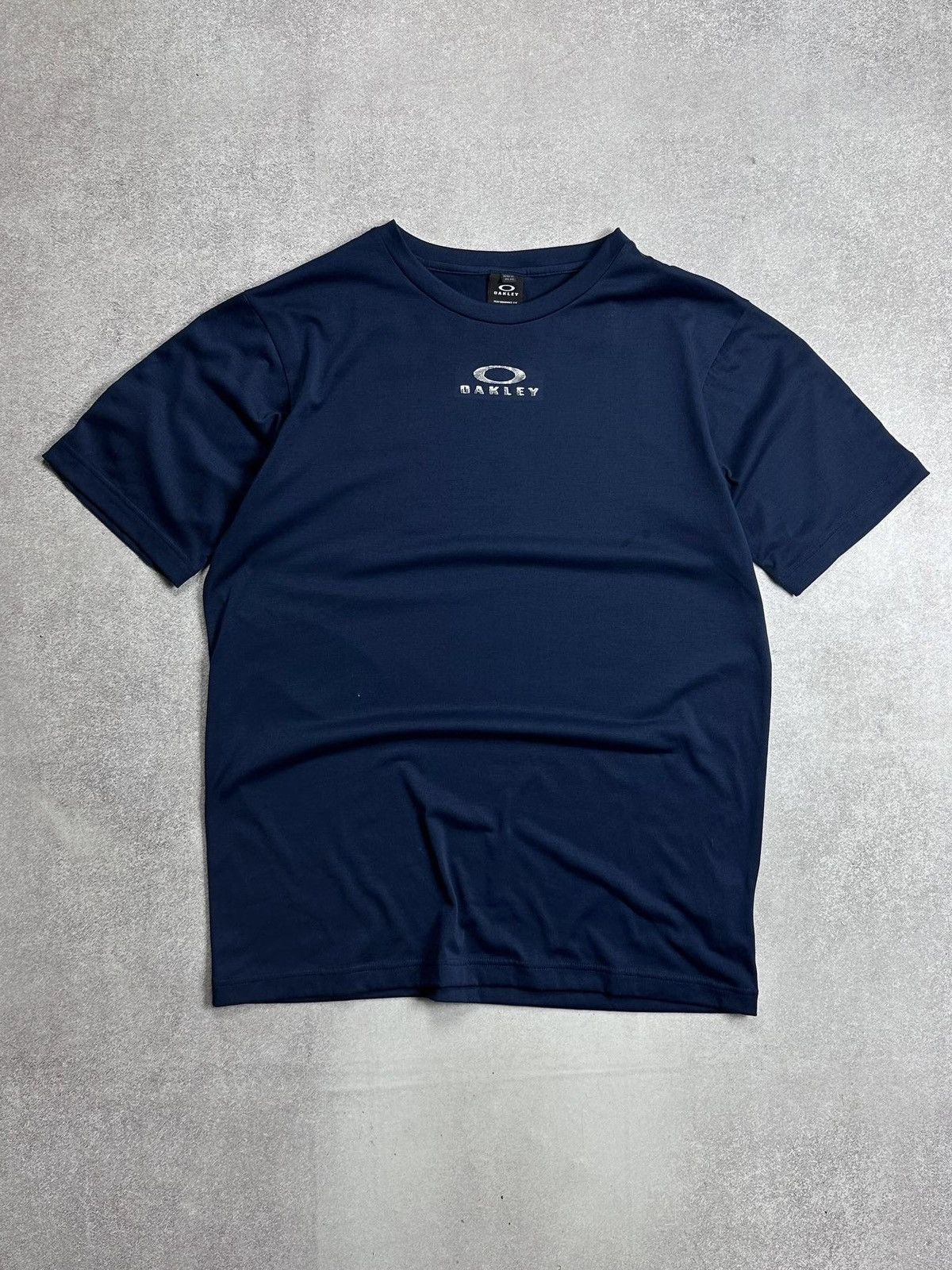 Vintage Oakley Software Y2k T Shirt Xl Hoodie, Sweatshirt | PodTeesHub.com
