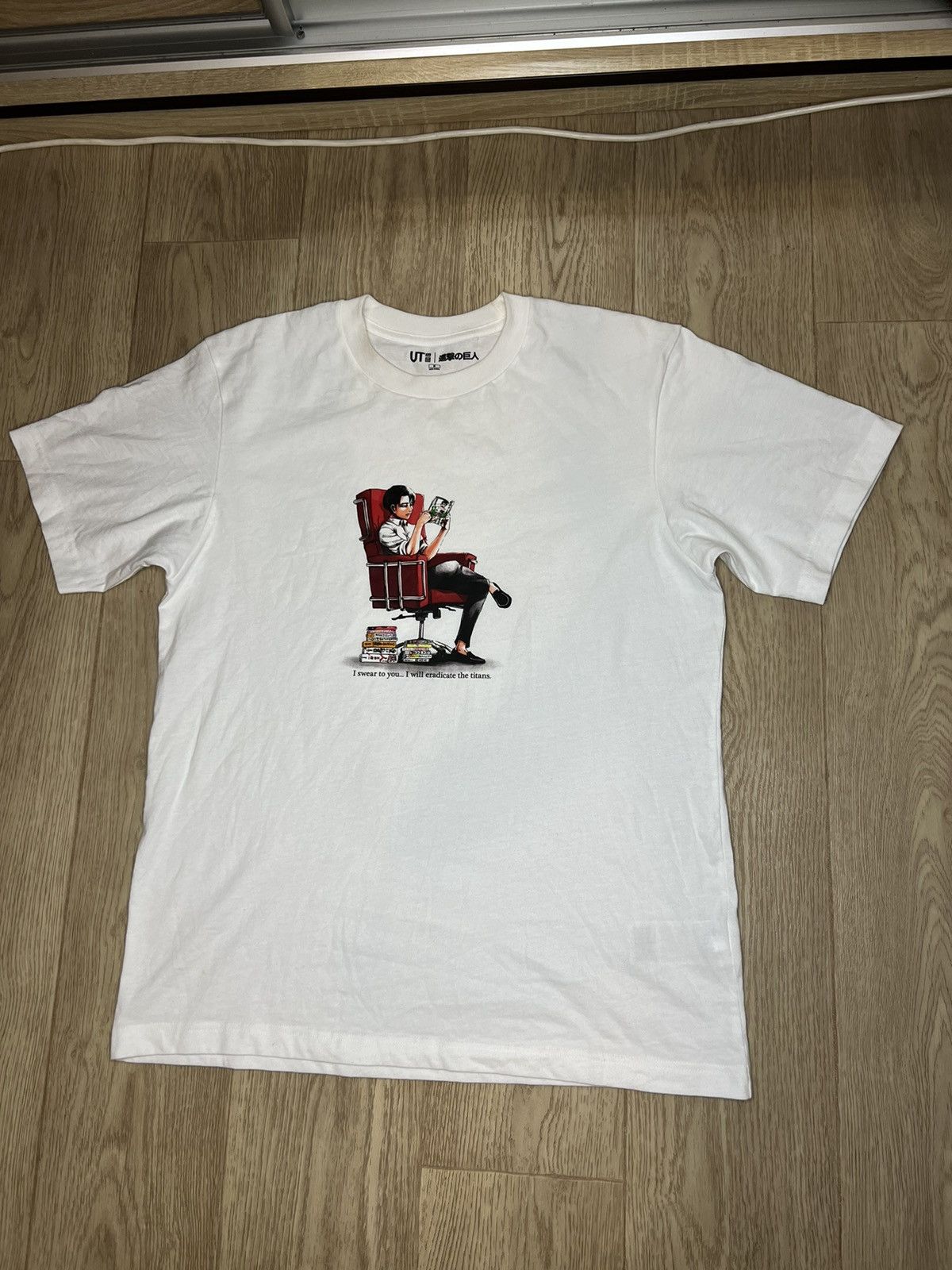 Uniqlo T Shirt Tee Hoodie, Sweatshirt | PodTeesHub.com