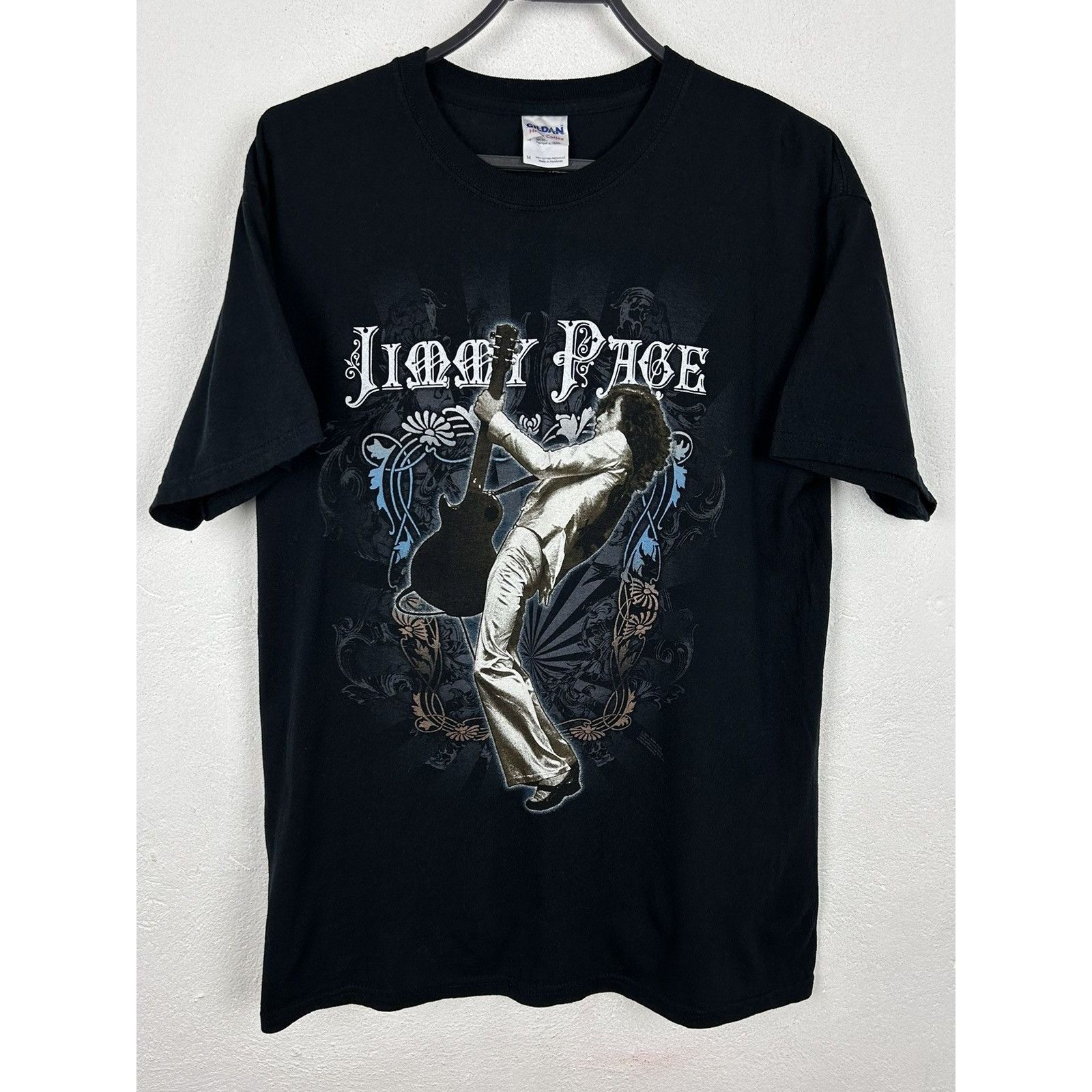 Band Tees 00s Vintage Jimmy Page Led Zeppelin Guitarist 2009 T Shirt Hoodie, Sweatshirt | PodTeesHub.com