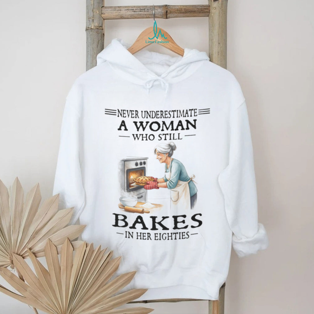 Baking Woman Grandma Old Fashioned Kitchen Hobby Shirt