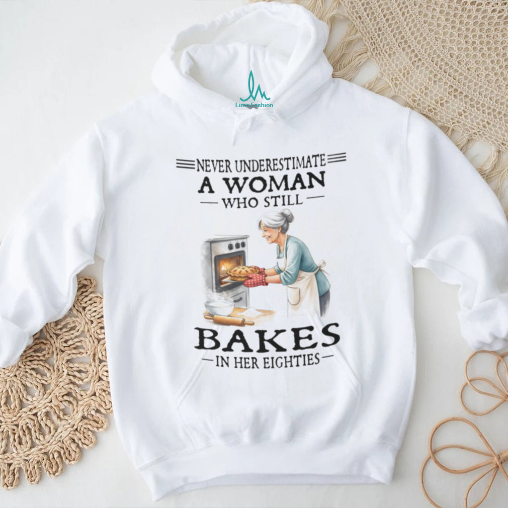 Baking Woman Grandma Old Fashioned Kitchen Hobby Shirt