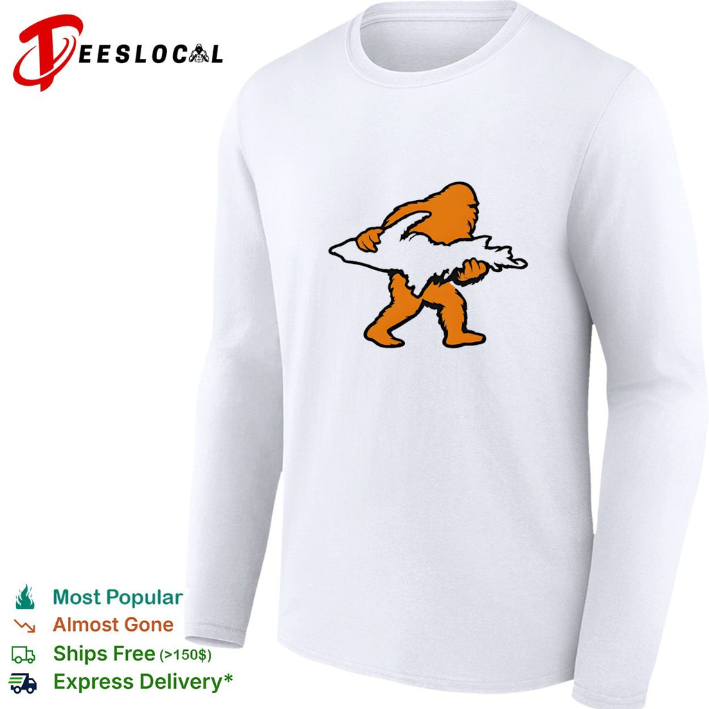 Bigfoot Holding UP Of Michigan Upper Peninsula shirt