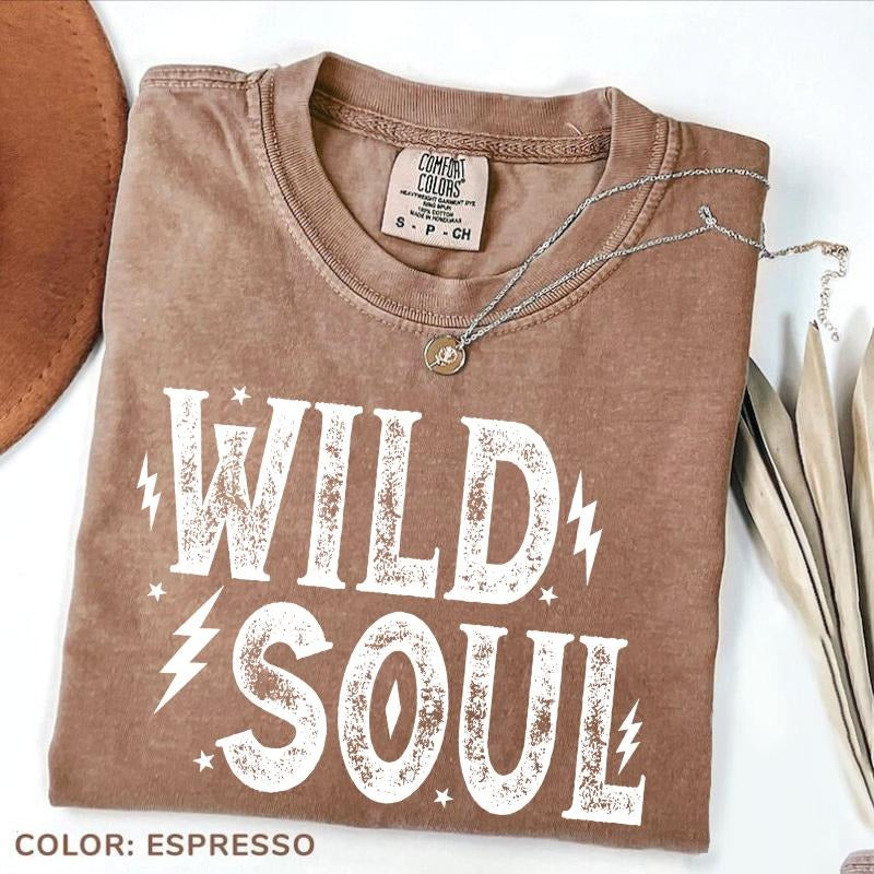Comfort Colors - Wild Soul Tee Western Boho T-shirt, Hippie Cowgirl Tee, Vintage Inspired T-shirt Casual Streetwear,...