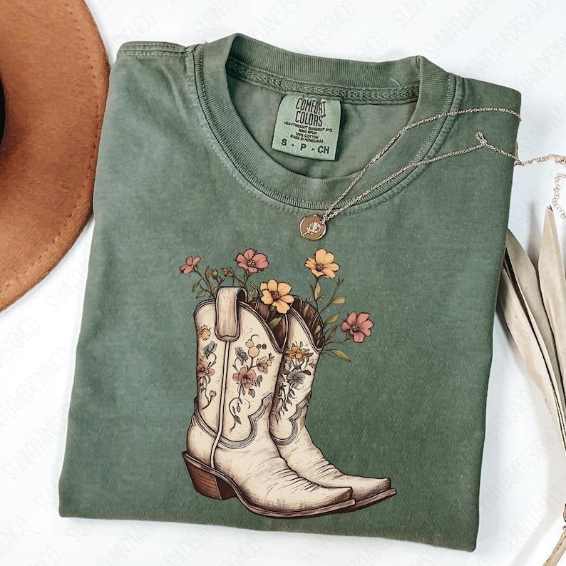 Comfort Colors Western T-Shirt, Vintage Cowgirl Boots Graphic Tee, Retro Western Shirt, Horse Girl, Cowboy Aesthetic...