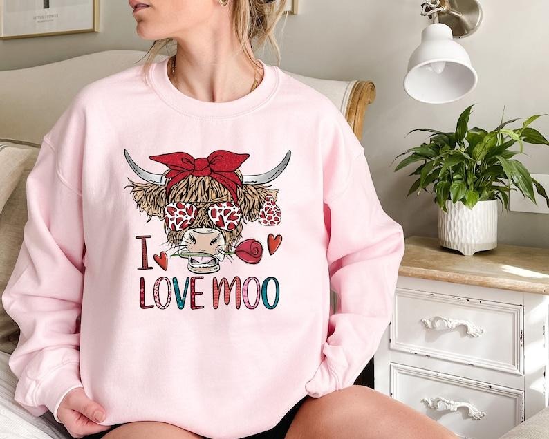 Cow Sweatshirt, Christmas Gift, Cow Sweatshirt, Christmas , Cow Mom, Cow Lover Sweatshirt,Cute Valentine Day Outfit...