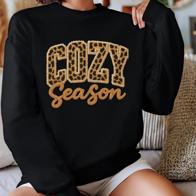 Cozy Season Women's Sweatshirt Comfortable Winter Sweatshirt Cozy Crewneck for Everyday Wear T-Shirts, Hoodie