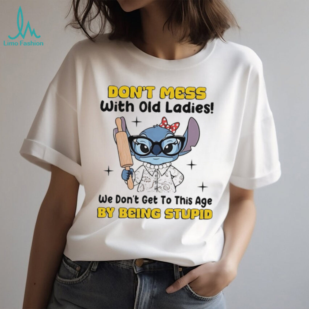 Don’t Mess With Old Ladies Funny Grandma Alien Character Shirt