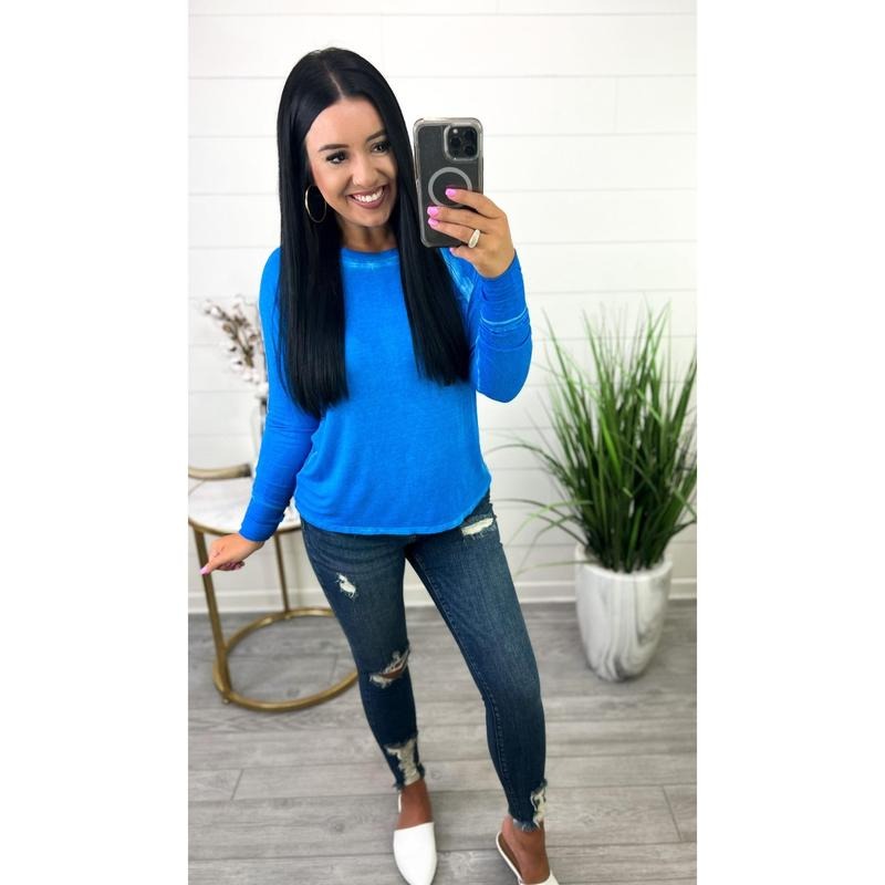 Feeling Free Scoop Neck Top T-Shirts, Hoodie, Sweatshirt | PodTeesHub.com