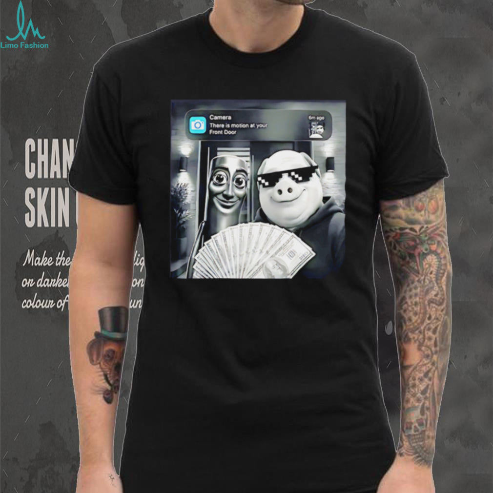 Funny Front Door Camera Motion Alert Pig With Money Graphic T Shirt