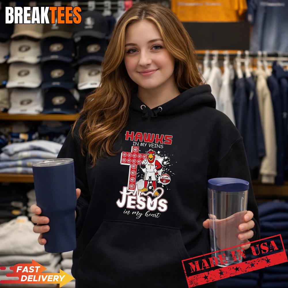Hawks in my veins Jesus in my heart mascot T-Shirt