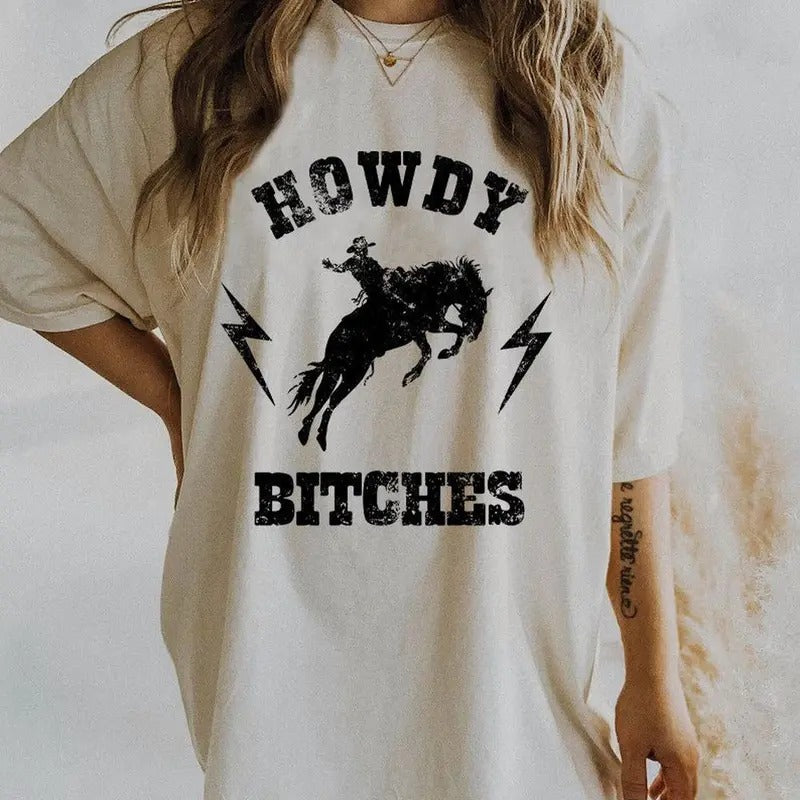 Howdy t shirt Western Graphic Tee oversize graphic tee cute western shirts boho western shirt southwest shirt midwest...