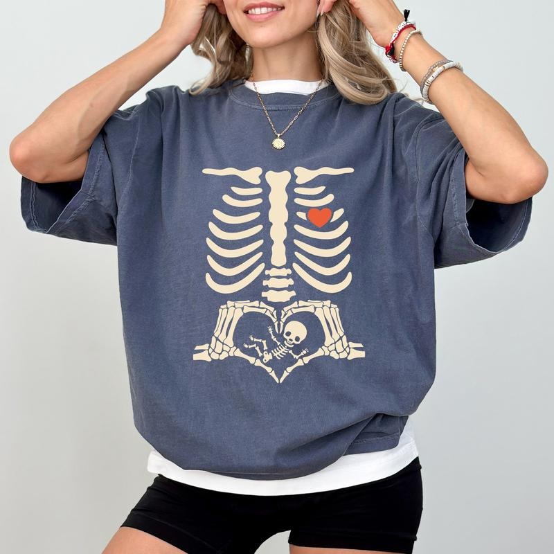 MAPTEES Halloween Maternity Vintage Comfort Colors Shirt, Funny Spooky Pregnant Graphic Tee, New Mommy Halloween T-shirt,...