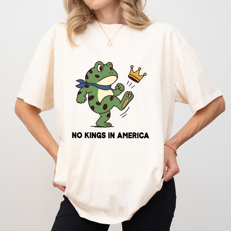 MAPTEES No Kings In America Comfort Colors Shirt, Portland Frog Graphic Tee, Patriotic T-shirt, Funny Frog Outfits,...