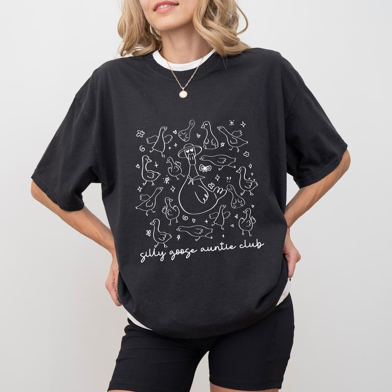 MAPTEES Silly Auntie Club Comfort Colors Shirt, Cute Goose Auntie Graphic Tee, Funny Titi T-shirt, New Aunt Clothing,...