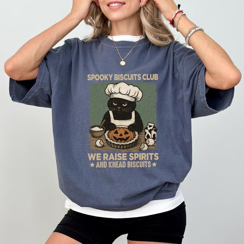 MAPTEES Spooky Biscuits Club Comfort Colors Shirt, Spooky Cat Graphic Tee, Vintage Halloween T-shirt, Fall Vibes Outfits,...