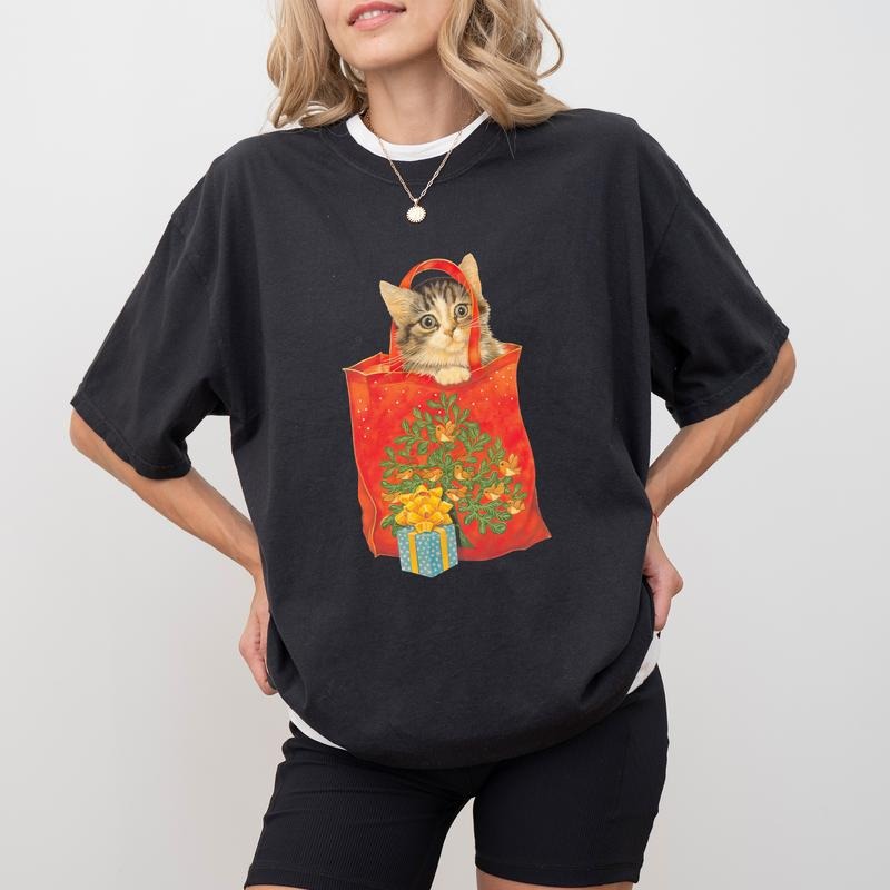 MAPTEES Vintage 90s Christmas Cat Comfort Colors Shirt, Retro Jolly Cat Holiday Graphic Tee, Cat Mom Holiday T-shirt,...
