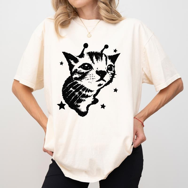 MAPTEES Y2k Alien Cat. Vintage Kitten Comfort Colors Shirt, 90s Cat Meme Graphic Tee, Weird T-shirt, Gen Z Outfits, Cat...