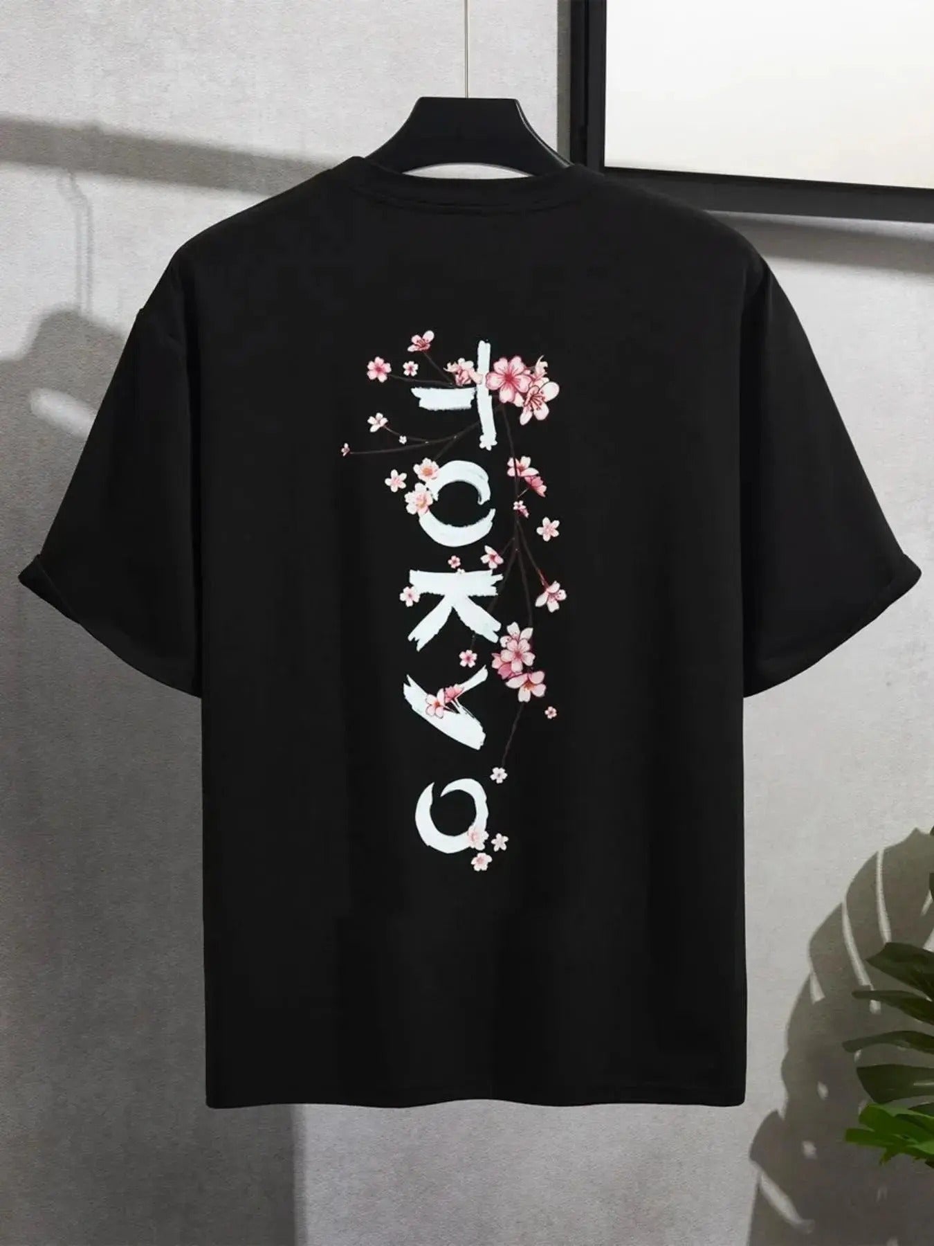 Men's Floral & Letter "TOKYO" Print Round Neck Tee, Regular Fit Casual Short Sleeve Crew Neck T-Shirt for Summer, Fashion...