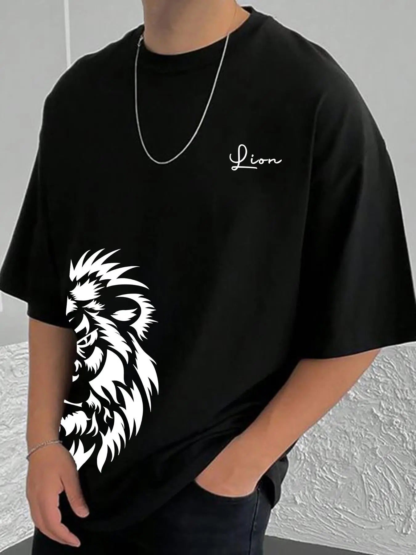 Men's Lion Print Round Neck Graphic Tee, Casual Loose Short Sleeve T-shirt for Daily Wear, Men's Top for All Seasons...