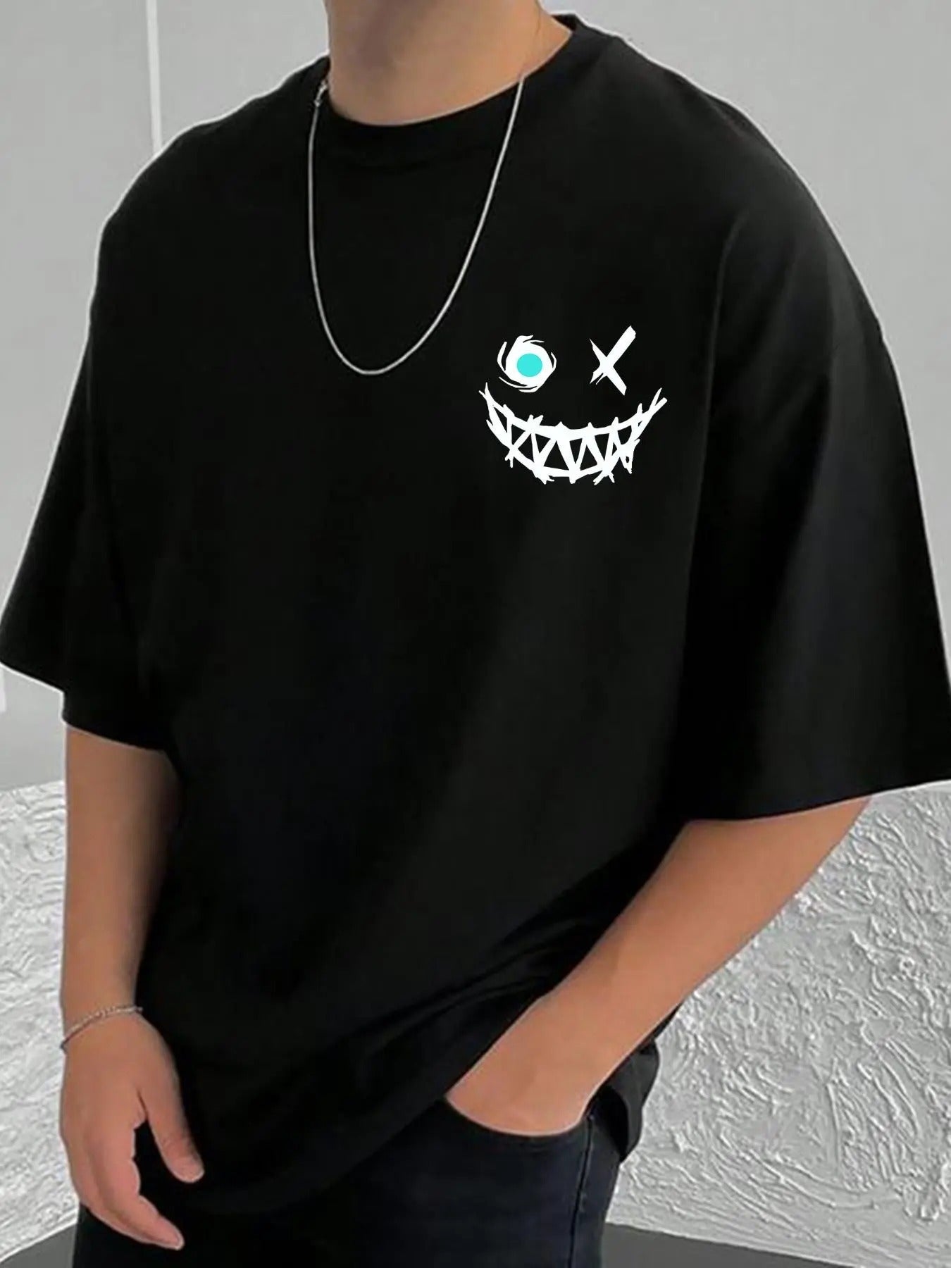 Men's Smile Face Print Round Neck Graphic Tee, Loose Casual Fashion Short Sleeve T-shirt for Daily Wear, Men's Top for...