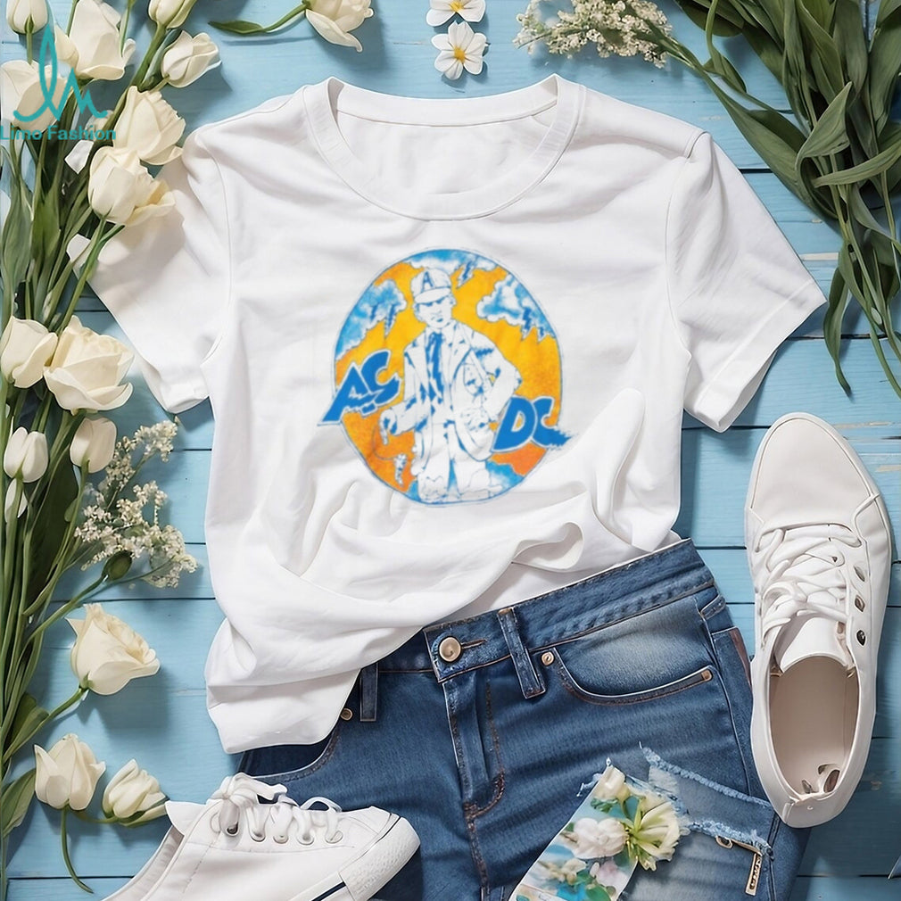 Minimalist Mountain Graphic T Shirt