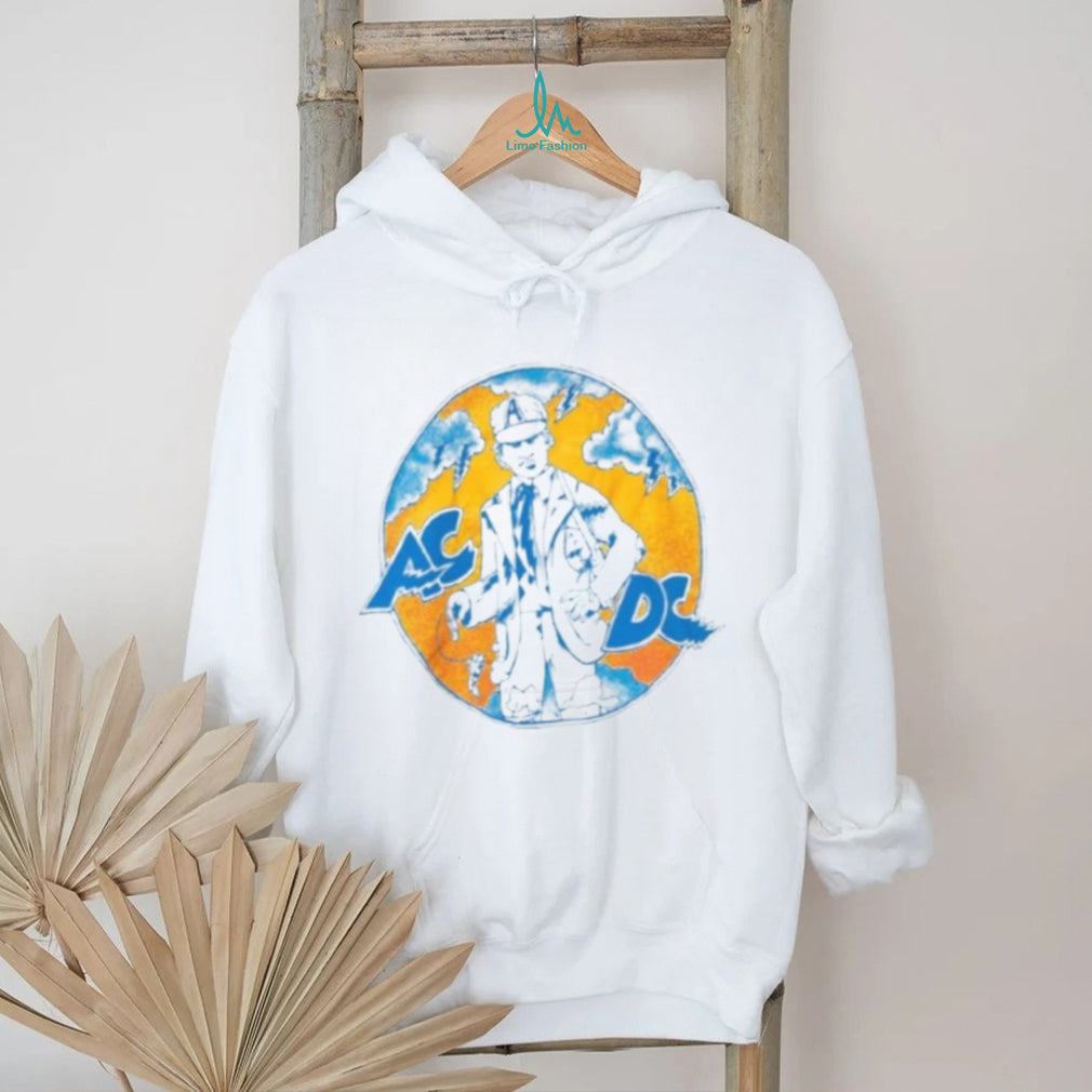 Minimalist Mountain Graphic T Shirt