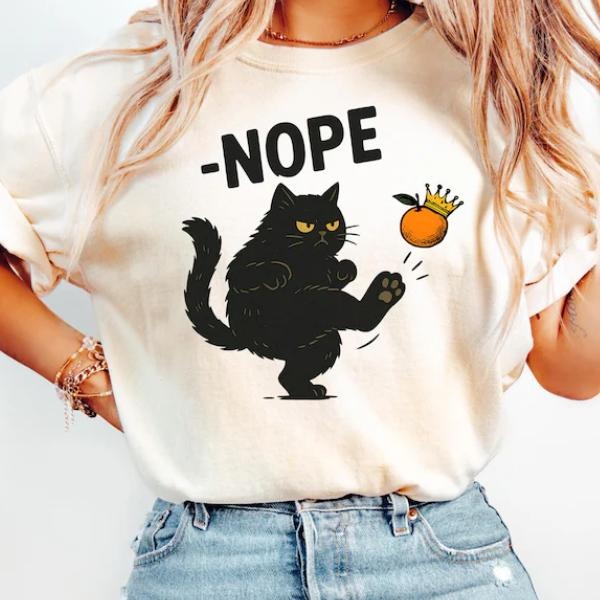 No Kings in America Black Cat Shirt, No Kings Shirt, Funny Political Meme T-Shirt Hoodie, Sweatshirt | PodTeesHub.com