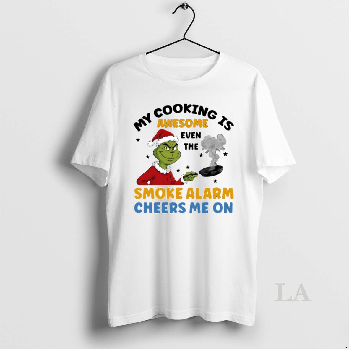 Original Grinch My Cooking Is Awesome Even The Smoke Alarm Cheers Me On Circle T-Shirts, Hoodie, Sweatshirt | PodTeesHub.com
