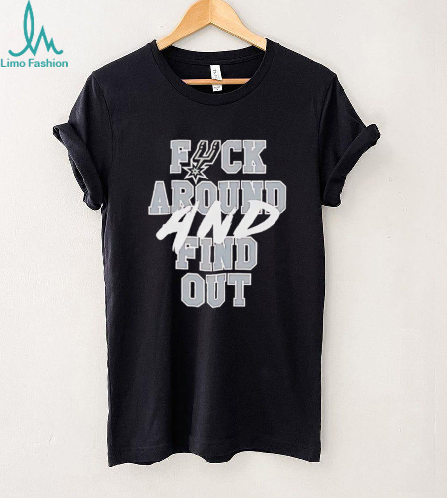 San Antonio Basketball Fan Graphic Graphic T Shirt