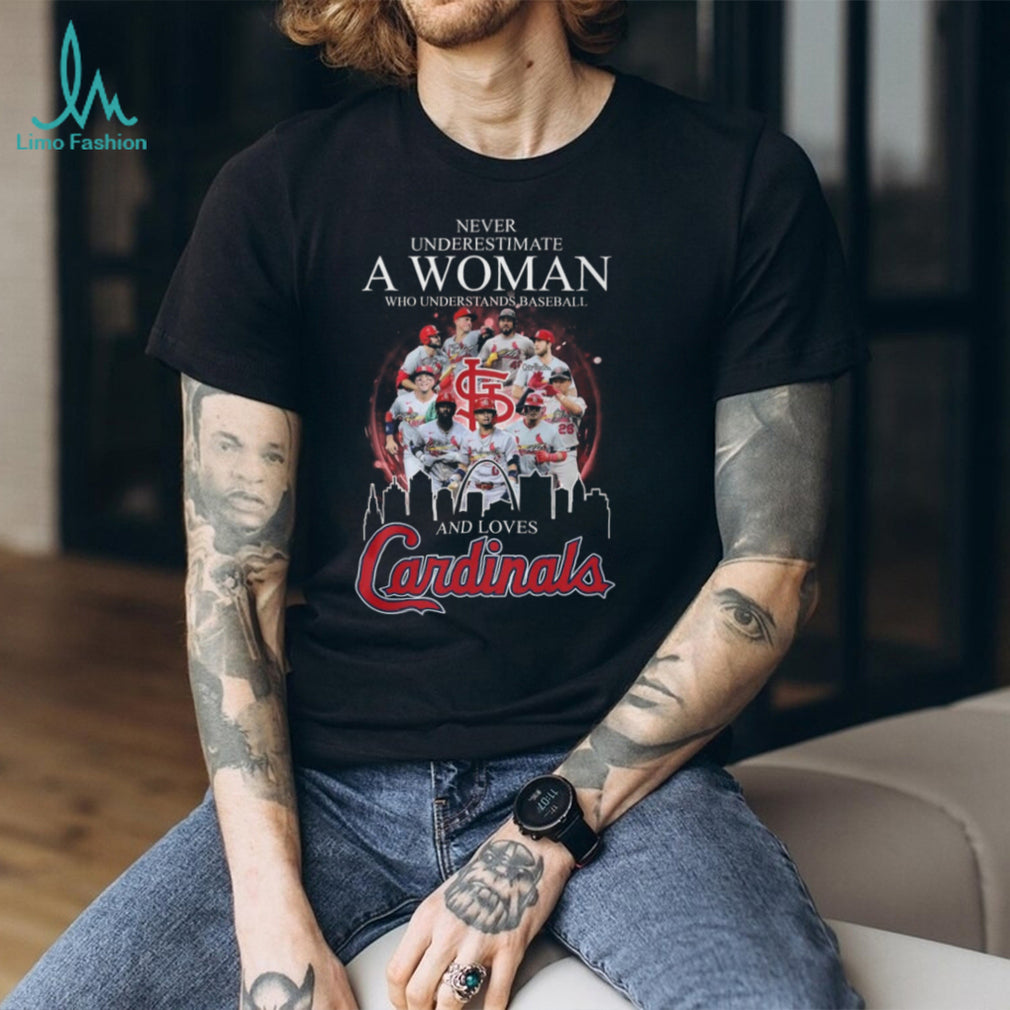 St. Louis Cardinals Never Underestimate A Woman Who Understands Baseball Vintage Fans Shirt