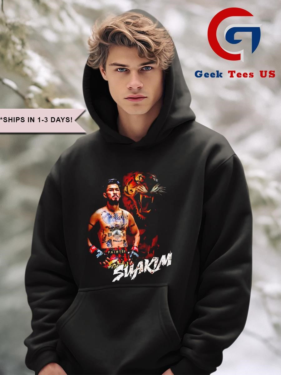 Suakim Sor.Jor.Tongprajin tiger graphic shirt