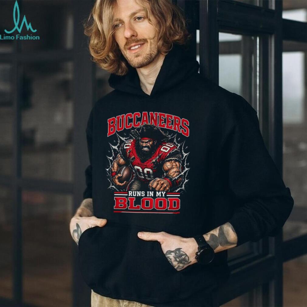 Tampa Bay Buccaneers Football Runs In My Blood Fan Retro Vintage Men Shirt