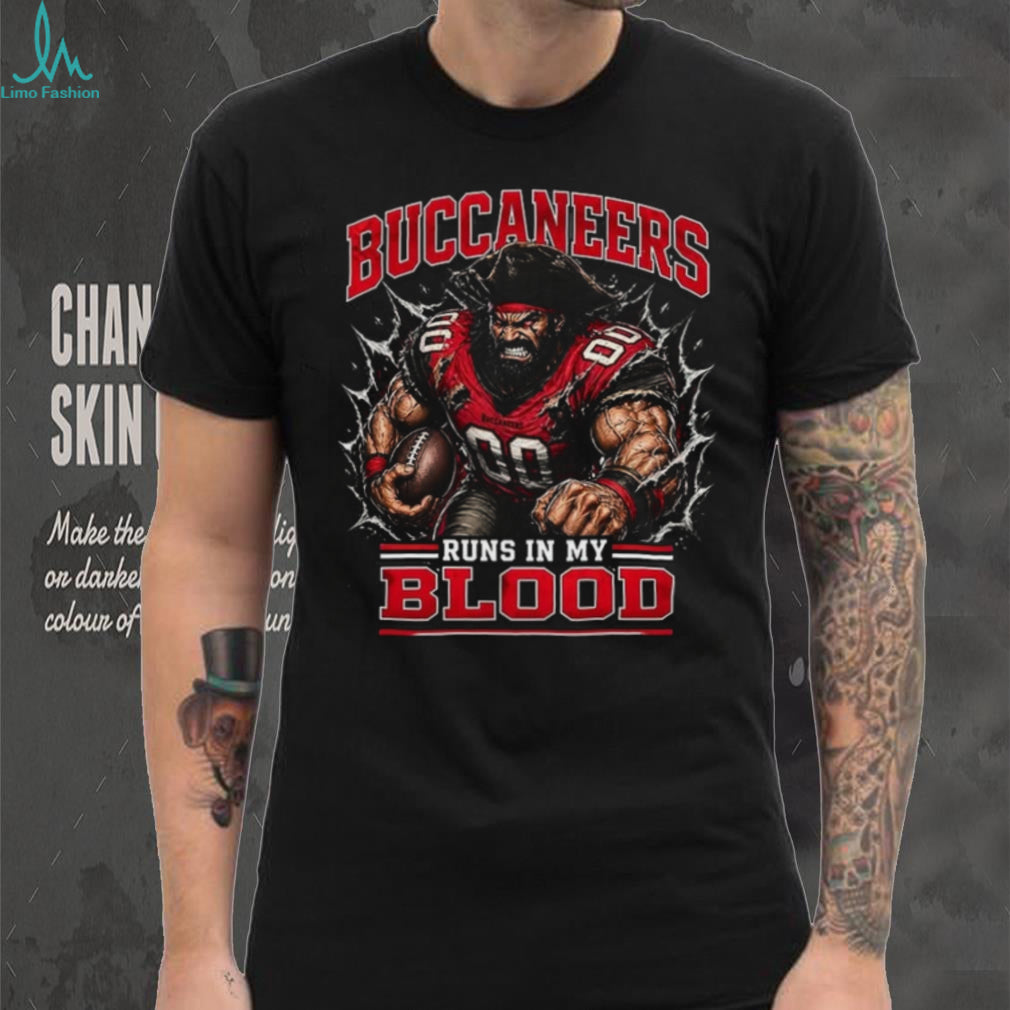Tampa Bay Buccaneers Football Runs In My Blood Fan Retro Vintage Men Shirt