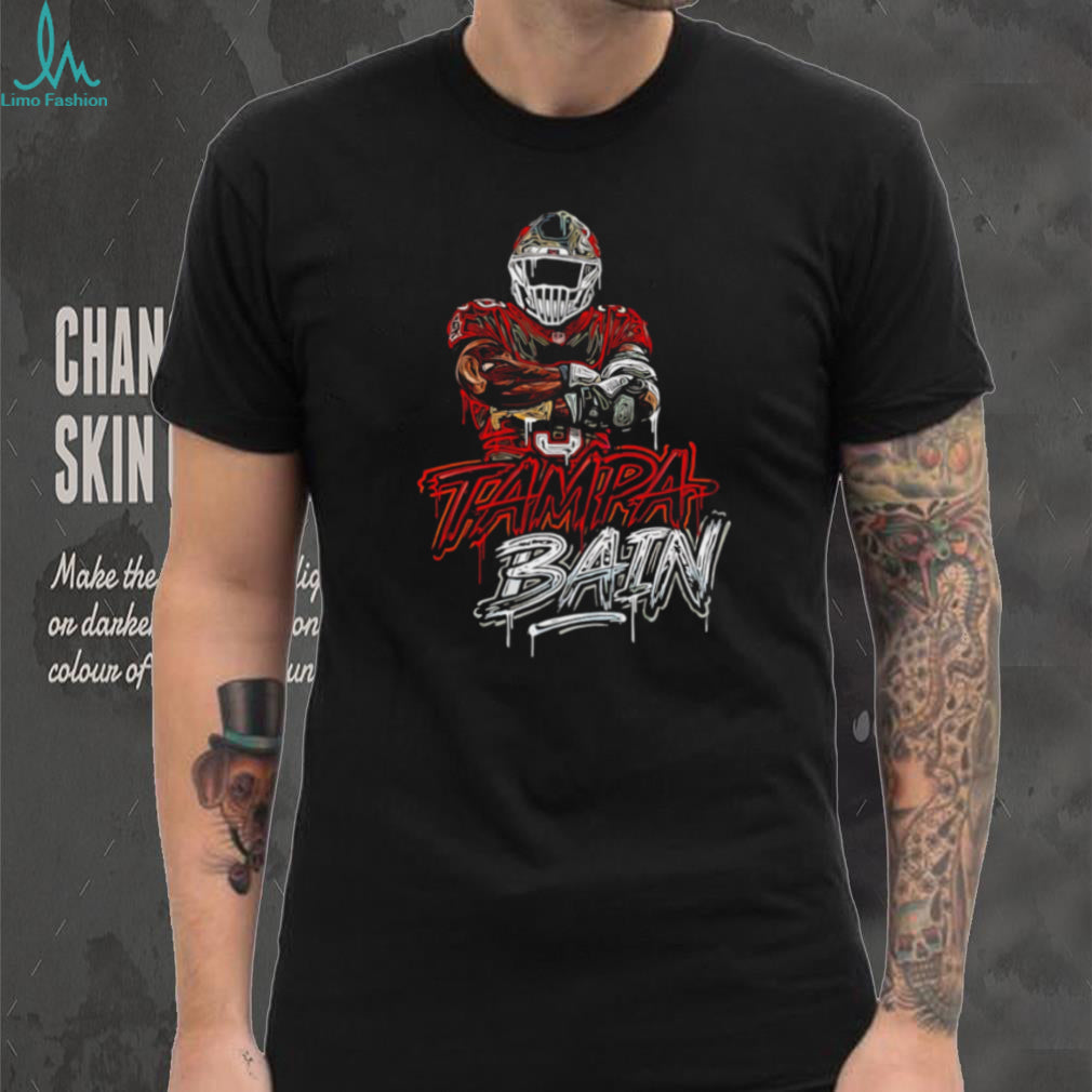 Tampa Bay Football Player Helmet Grunge Style Graphic T Shirt
